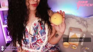 Poniendo a prueba a PEACHU ???? vibrador succionador de PINKPUNCH UNBOXING - AGATHA DOLLY