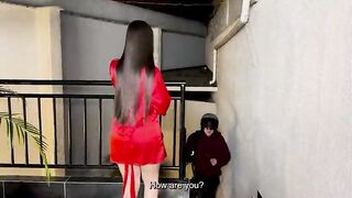 Rappi delivery chap bangs eighteen-year-old Colombian honey when this babe suggests him an supplementary tip for his service!