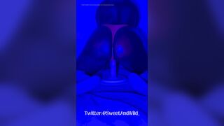 Black Female-dominator Trickling: Neon Belt & Sex tool Squirt