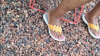 Black mother I'd like to fuck Shiney Haunches Legs N Glamorous Pink Toes