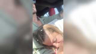 Pompino rischioso in macchina - Ingoia fino all’ultima goccia