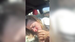 Pompino rischioso in macchina - Ingoia fino all’ultima goccia