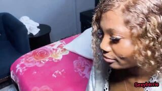 That babe Caught a Mugger in Her Abode, and Screwed Him!