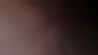 Pajaso en la bodega del heno, el heno pica