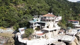 SEXO EN LA PLAYA CON MI CAMARERA