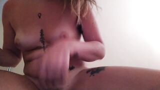 Dilatando mis estrechos agujeros.