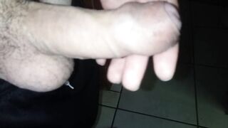 Tratando de Despertarla