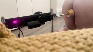 Machine-Mounted Unfathomable Stretch – Thick Silicone Ride