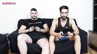 Str8 allies wager whilst playing videogames