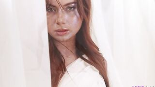 LUCIDFLIX Air with Stella Luxx