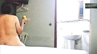 Room service: The hotel employee's salary wasn't sufficiently, so that babe acquiesced to have sex with the guest for cash.