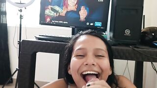 PILLO A MI JUGANDO JUEGOS DE PORNO Y ME LO FOLLO A EL