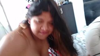 CULONA MASTURBANDOSE CON SU VIBRADOR LOVENSE , Rica Gordita me Pide que la Grabe Mientras se Toca y