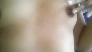 Me dio ganas de tocarme mi cuerpo y mi conchita apretada