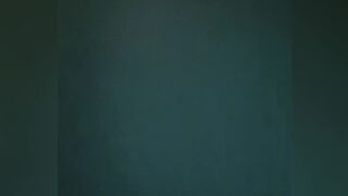 Solita con mi pene de goma