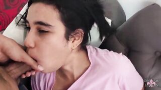 Cheating girlfriend sucks her most good ally's schlong previous to her boyfriend gets home from work