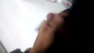 Ecuatoriano se hace paja