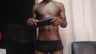 ven y conoceme, rico hombre de chocolate con verga grande