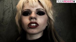 Lexi Belle likes getting banged by a ebony large knob