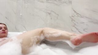 Squirting and Masturbating in a Bath with A lot of Bubble Washroom