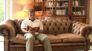 Pretty blond playgirl gets screwed