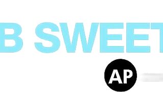 Elise Likes Her Glass Vibrator