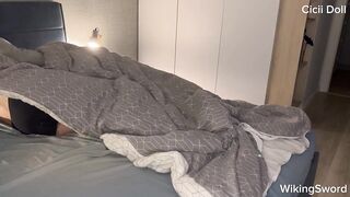 Stepdaughter sneaks into Dad’s daybed hoping for some Wonderful Sex ????