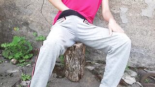 A hotty from the village masturbates her snatch during lunch break - Lesbo_illusion