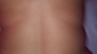 ????Llamo a mi camarero por una toalla y termino follandomelo rico????