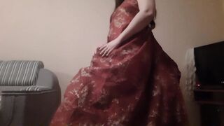 Вылизывают под платьем мою киску и попку. Бурный оргазм - lesbo_illusion