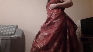 Вылизывают под платьем мою киску и попку. Бурный оргазм - lesbo_illusion