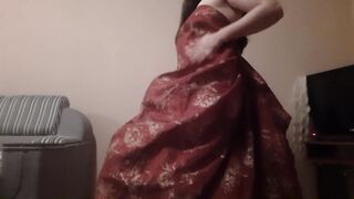 Вылизывают под платьем мою киску и попку. Бурный оргазм - lesbo_illusion