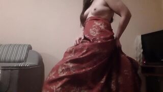 Вылизывают под платьем мою киску и попку. Бурный оргазм - lesbo_illusion