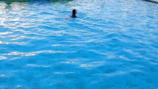 Незнакомка довела меня до оргазма в номере - Lesbo_illusion