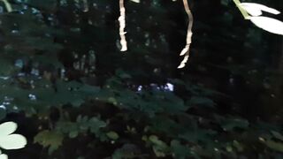 Сделала мне кунилингус возле проезжей трассы на виду у прохожих - lesbo_illusion