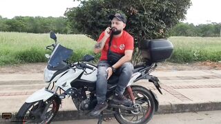 Mi'migo me folla el coño para vengarme de mi esposo - Creampie - Porno en Español