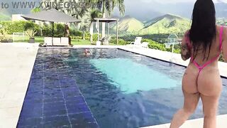 Salome Gil ends up having sex in the pool with a renowned Spanish professional photographer, XAVIphoto