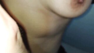 por solo 6 dolares puedes follar a la puta de maria, la saca leche del barrio