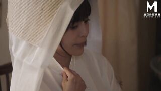 ModelMedia Asia - The widow who cheated on spouse in front of his final photo