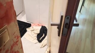 Looking for My Teen Step Sister and Stroking