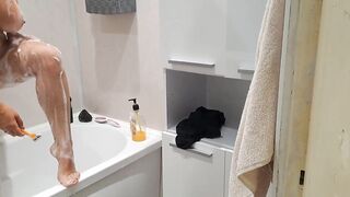 Looking for My Teen Step Sister and Stroking