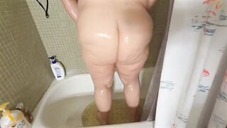 Cum and See Me Take My Shower, Showing Close Ups of My Nifty Strong Twat and Thick Chubby Booty