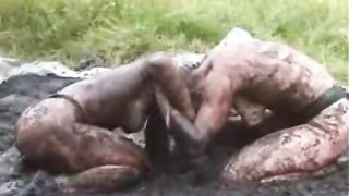 Mud Fighting Country