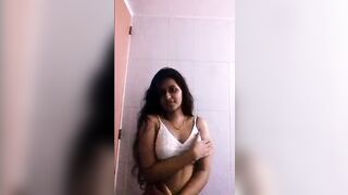 Bhabhi Reenu Bathroom Dirty Sex