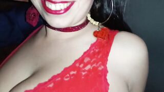 MARITO CORNUTO SCHIAVO CHIUSO IN GABBIA MENTRE LA MOGLIE LO TRADISCE CON L'AMANTE