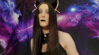 Tgirl kitty screws and gapes her butt