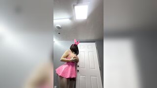 I love Easter in my hot Easter outfit