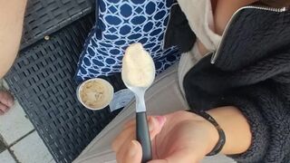 Glace à la bite fraiche finition grosse éjaculation