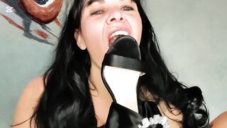 Lick my Shoe, suck my Toes, Squirt on my feet and Cum on my Shoe