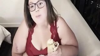 Bulky Paradise: Super Burrito